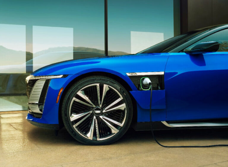 2024 cadillac CELESTIQ debuts as electric, driverless, customizable