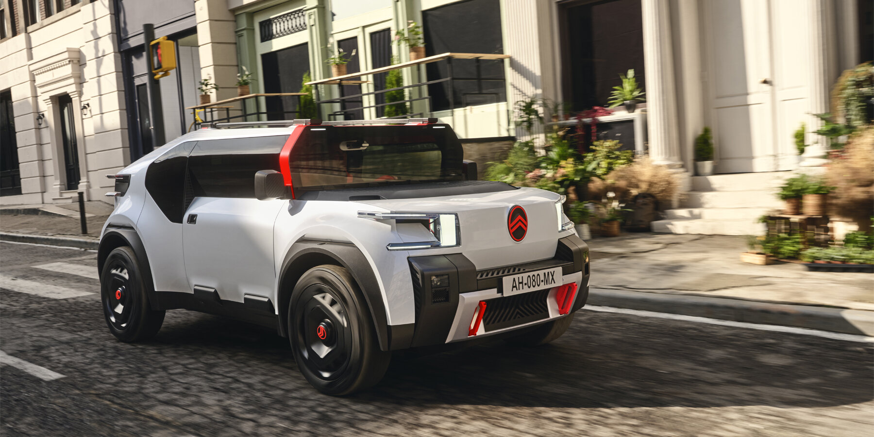 meet the citroën OLI, a versatile zero-emission EV