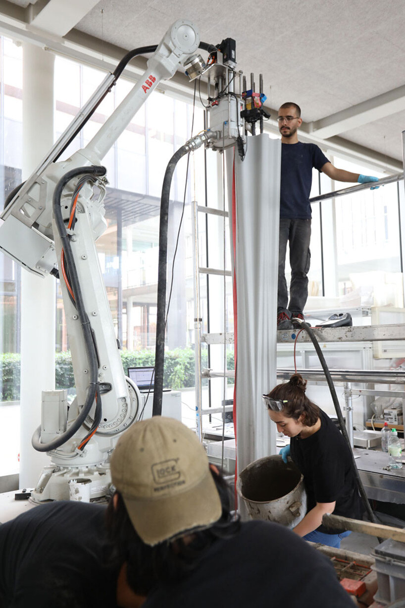 ETH zurich explores digital design + robotic 3D printing in concrete 'eggshell pavilion'