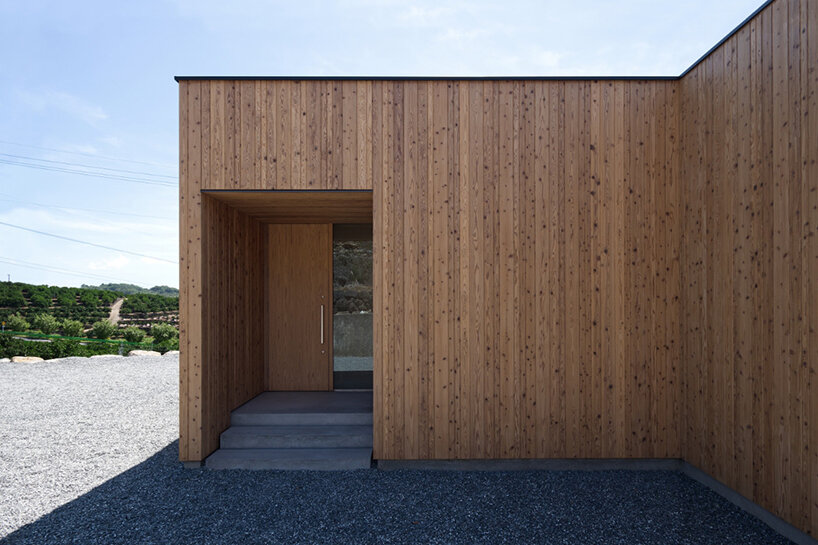 'house in tensui' by zeal architects