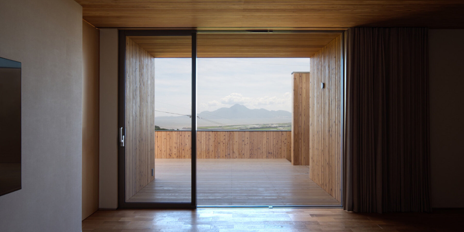 house-in-amami-zeal-architects-designboom-full-1