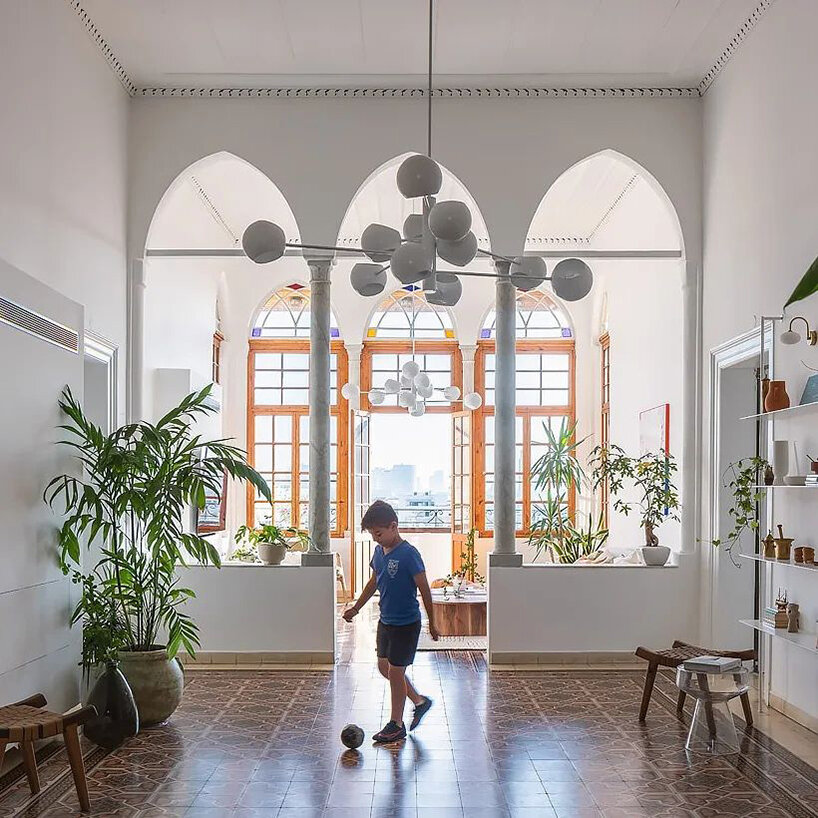 MáS Studio Brings Subtle Modernity to 19th Century Stool Home in Tel Aviv