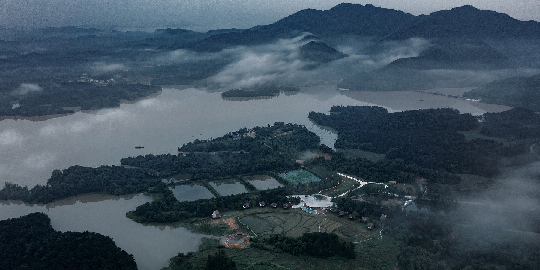 monoarchi-nature-community-xinyu-nature-community-center-china-metal-roof-designboom-6