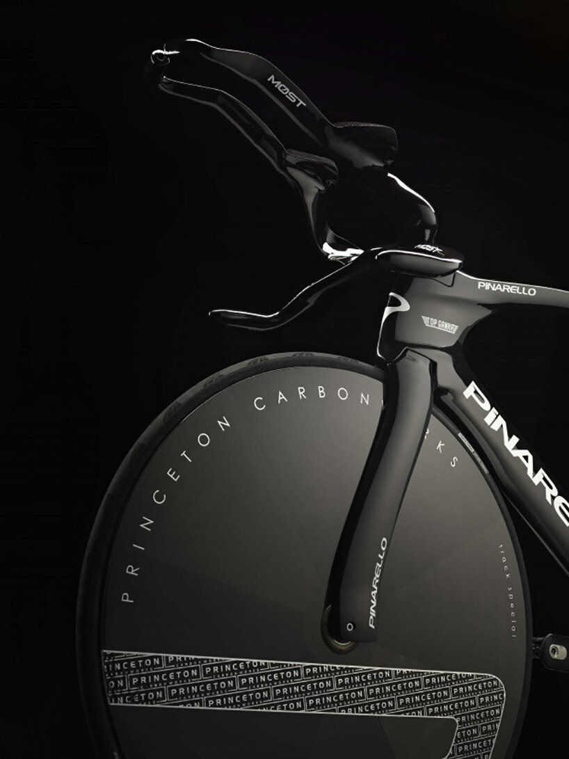 Cycling hour speed world record set on a 3D printed Pinarello bike