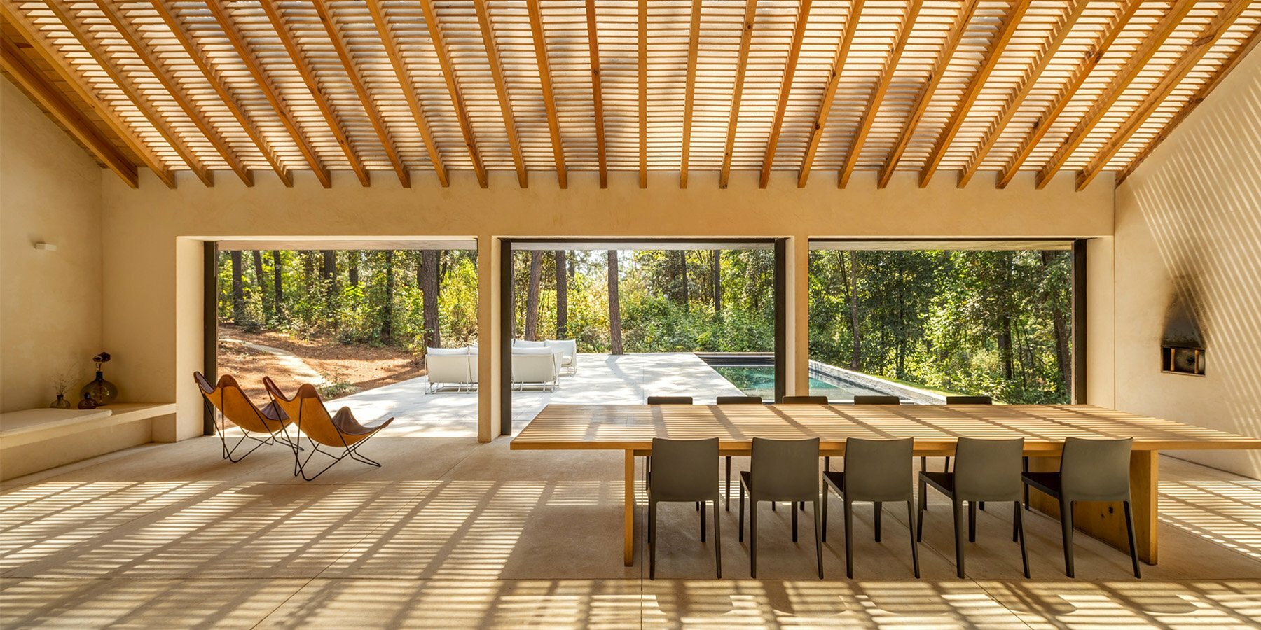 ppaa-retreat-pine-tree-woodlands-valle-de-bravo-mexico-designboom-6