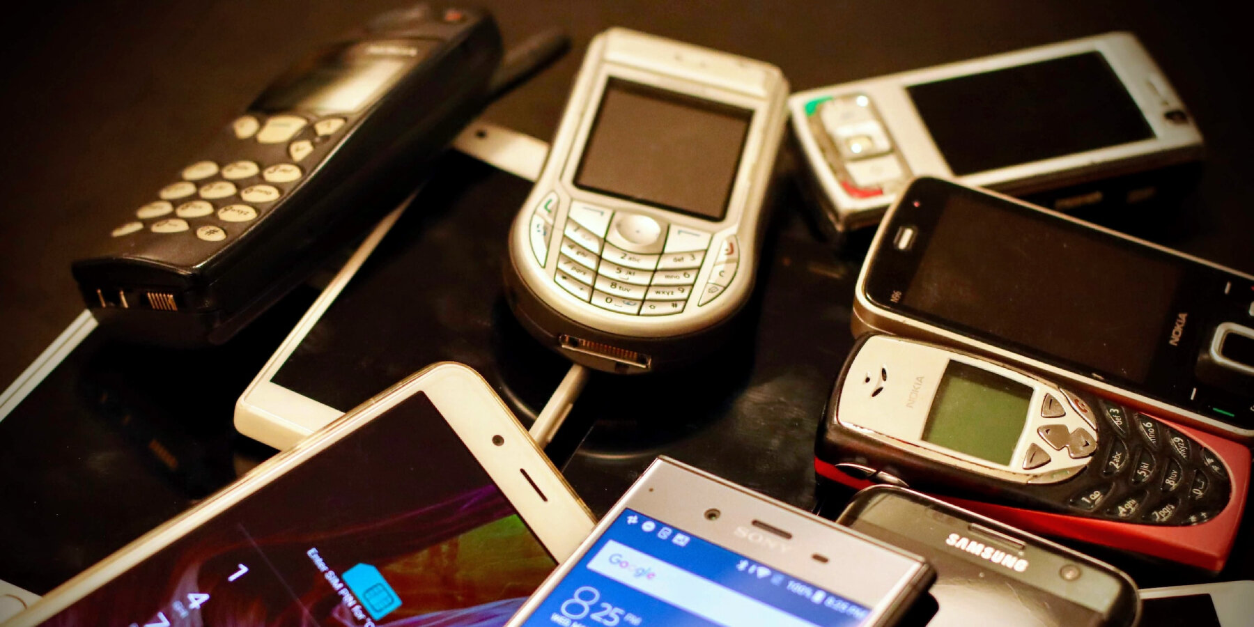 recycle-phone-waste-designboom-1800