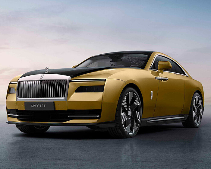 rolls-royce spectre debuts world’s first ultra-luxury electric super coupé
