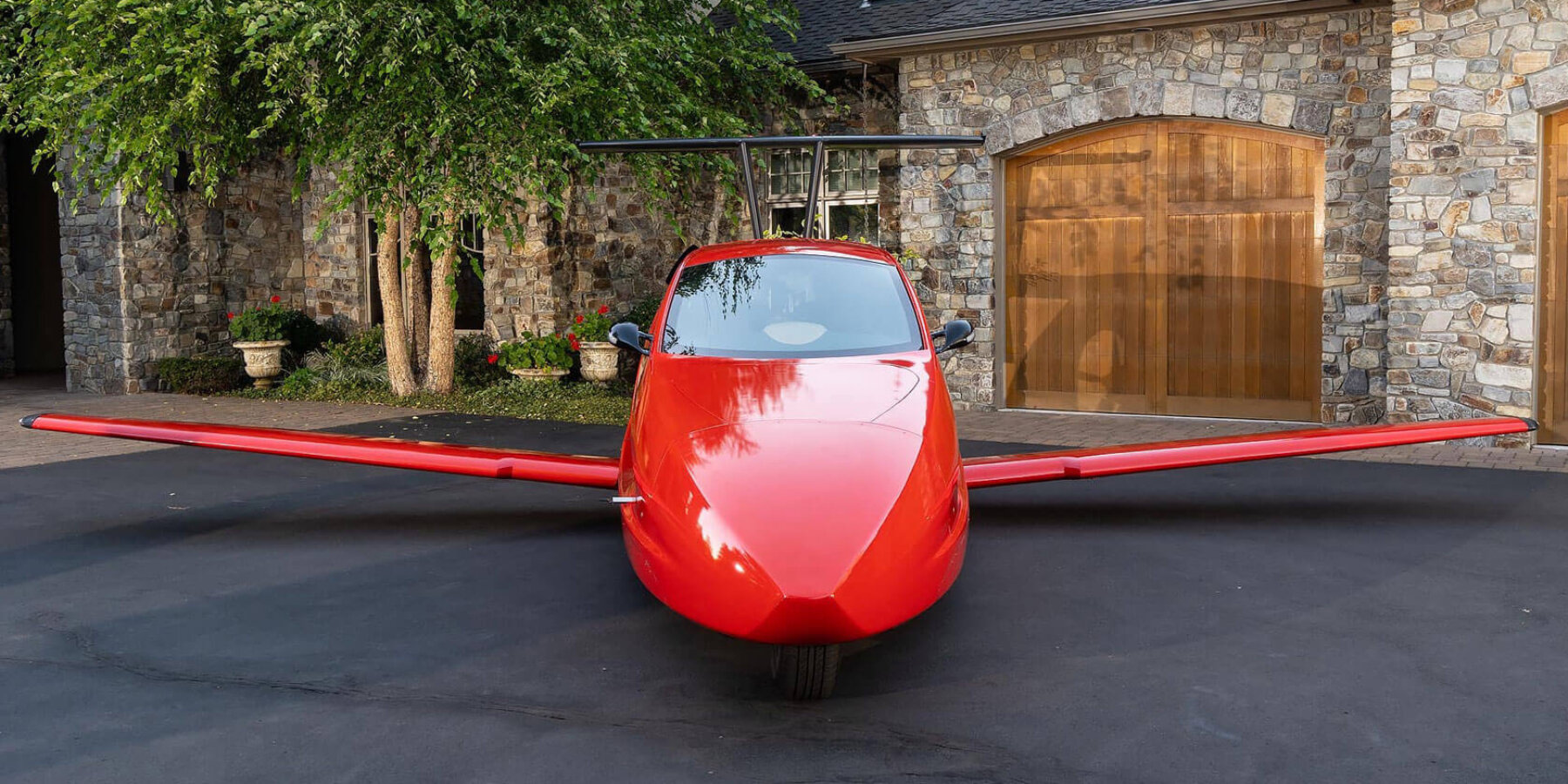 flying car 'switchblade' transforms from road-legal vehicle to aircraft in  under 3 minutes
