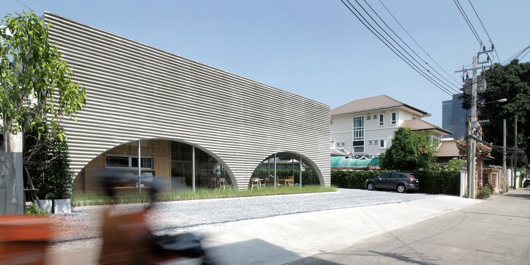 ASWA-wavy-precast-facade-designboom-full
