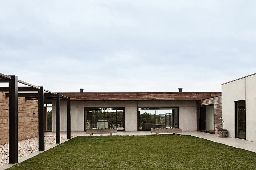 pipkorn kilpatrick ties minimalistic farmhouse to rural victoria with glazed walkways