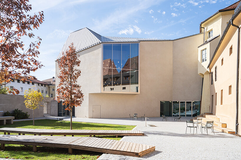 carlana mezzalira pentimalli's new brixen public library in italy pairs history with modernity