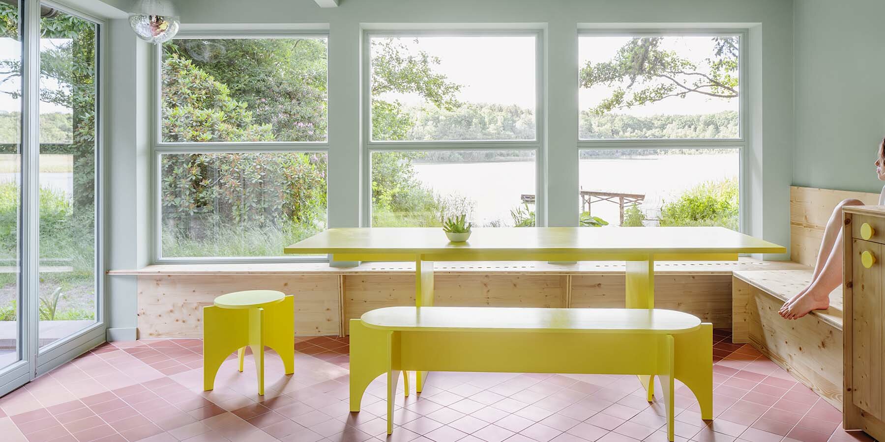 dr-funk-holiday-home-germany-designboom-wide1