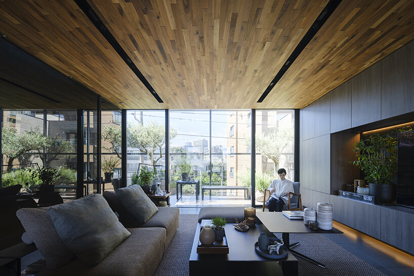 apollo architects brings visual and spatial duality to 'ESPRIT' house in tokyo