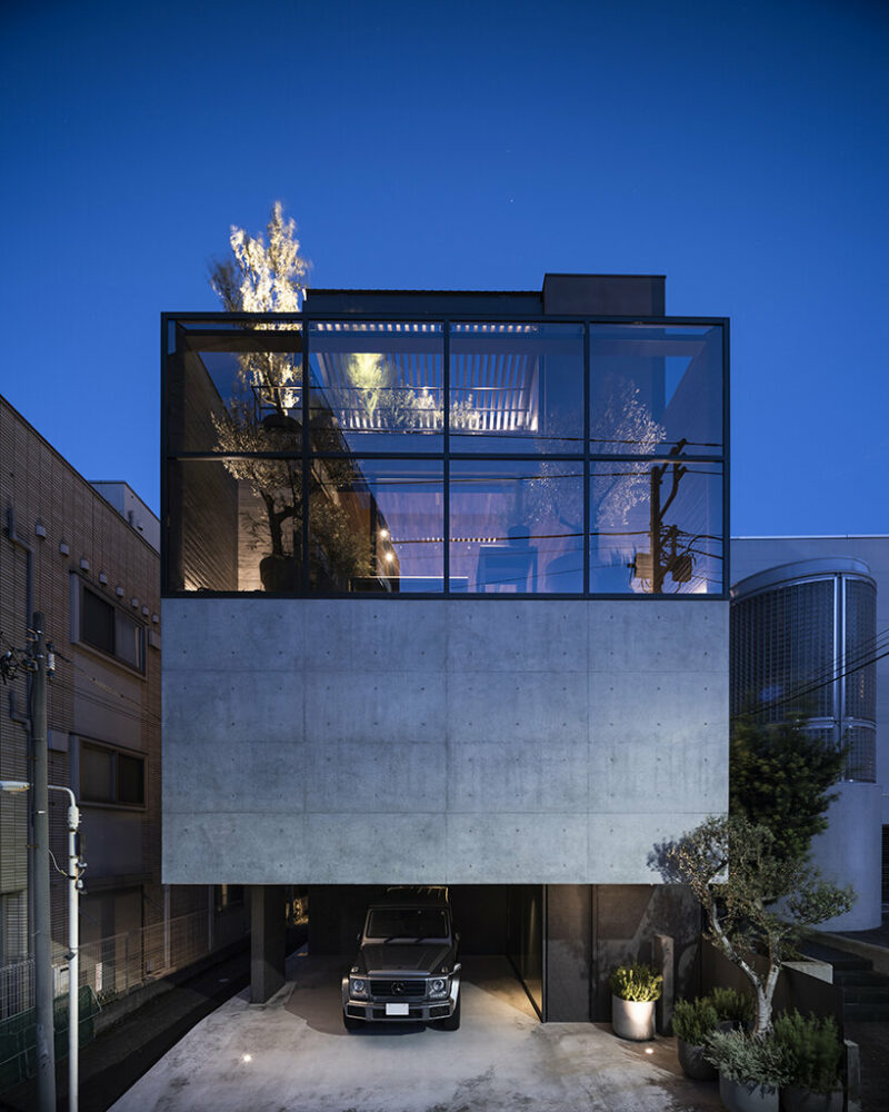 apollo architects brings visual + spatial duality to 'ESPRIT' in tokyo