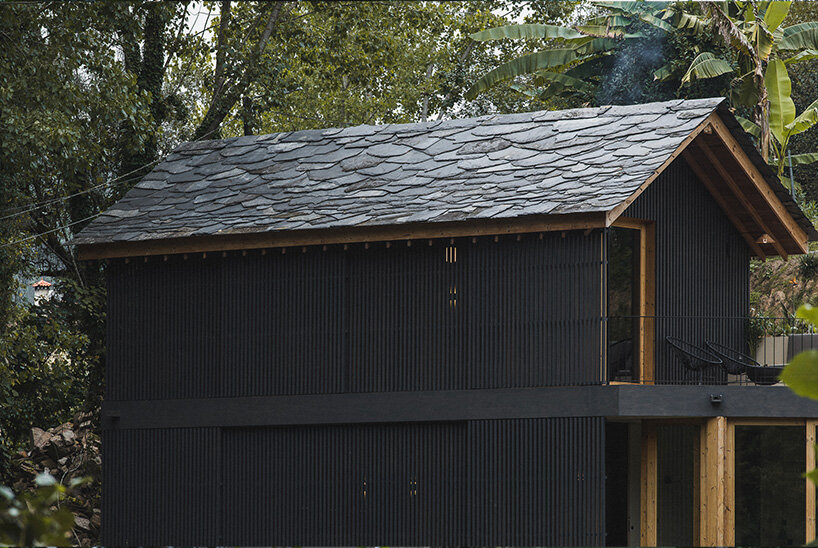 'house in arouca' is a minimalist & rustic reinterpretation of the traditional granary 