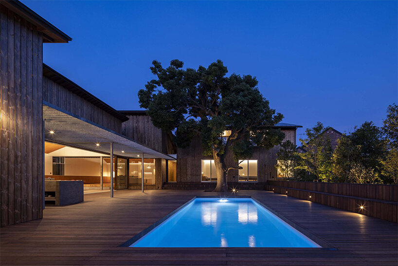 全国送料無料・イイ店 key operation inc. composes 'hayama huts' as a village-like home 地図・旅行ガイド
