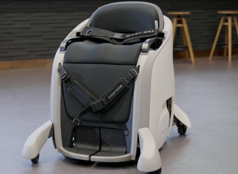 honda's handsfree wheelchair 'UNIONE' moves like a hoverboard