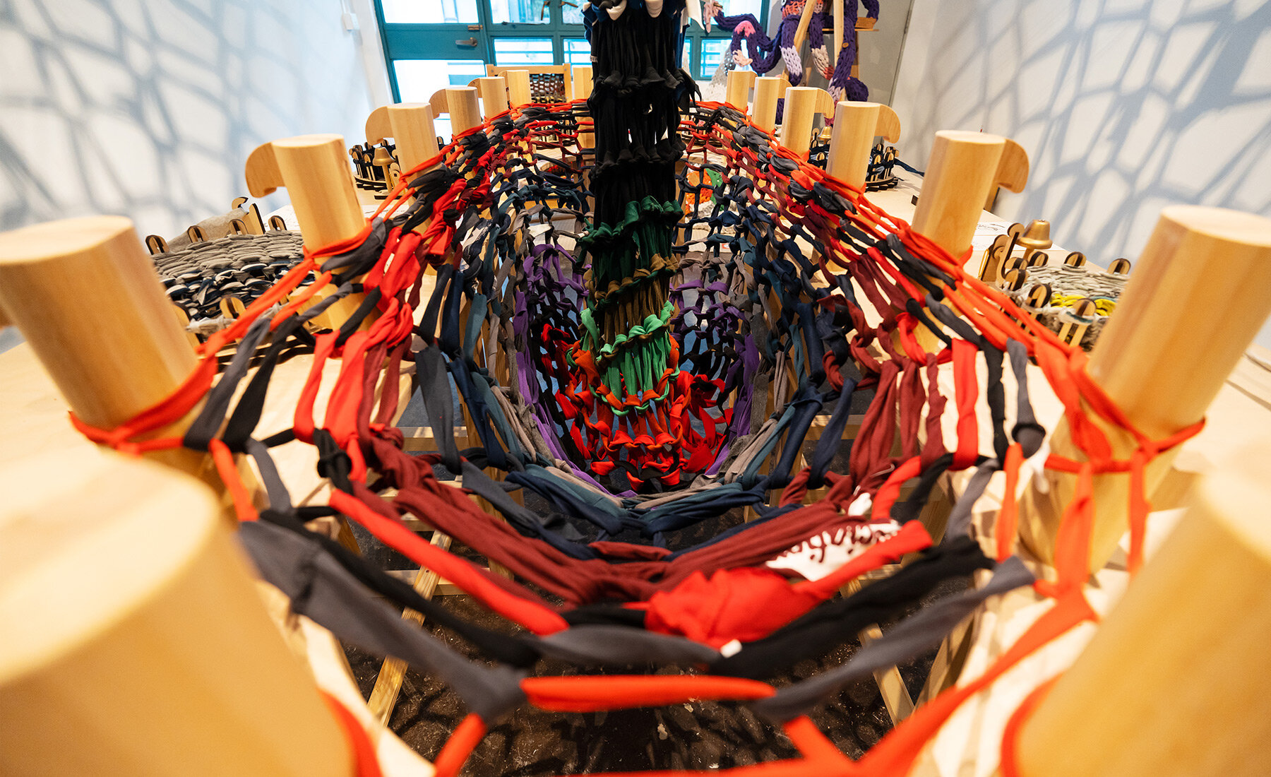 hong-kong-PMQ-detour-designboom-02'fullwidth