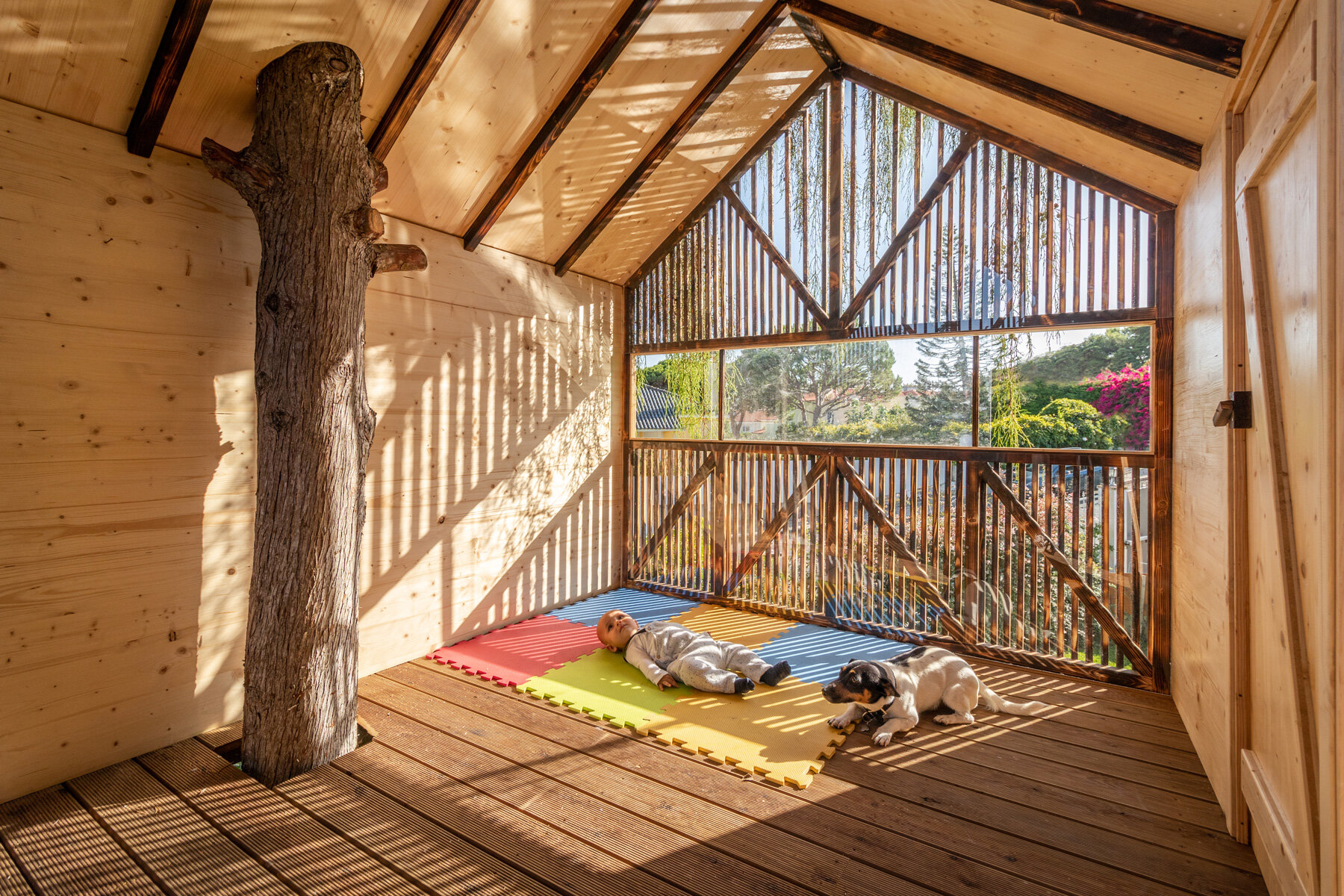 Columba Tree House / Madeiguincho