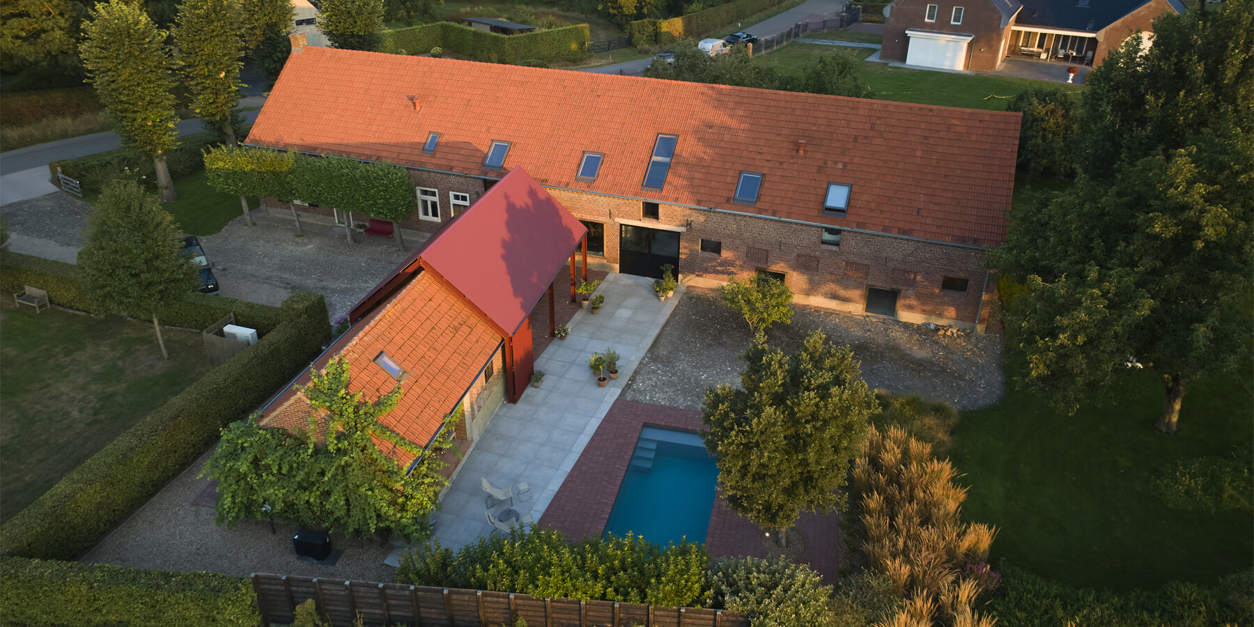 outdoor-living-space-nederweert-designboom-full
