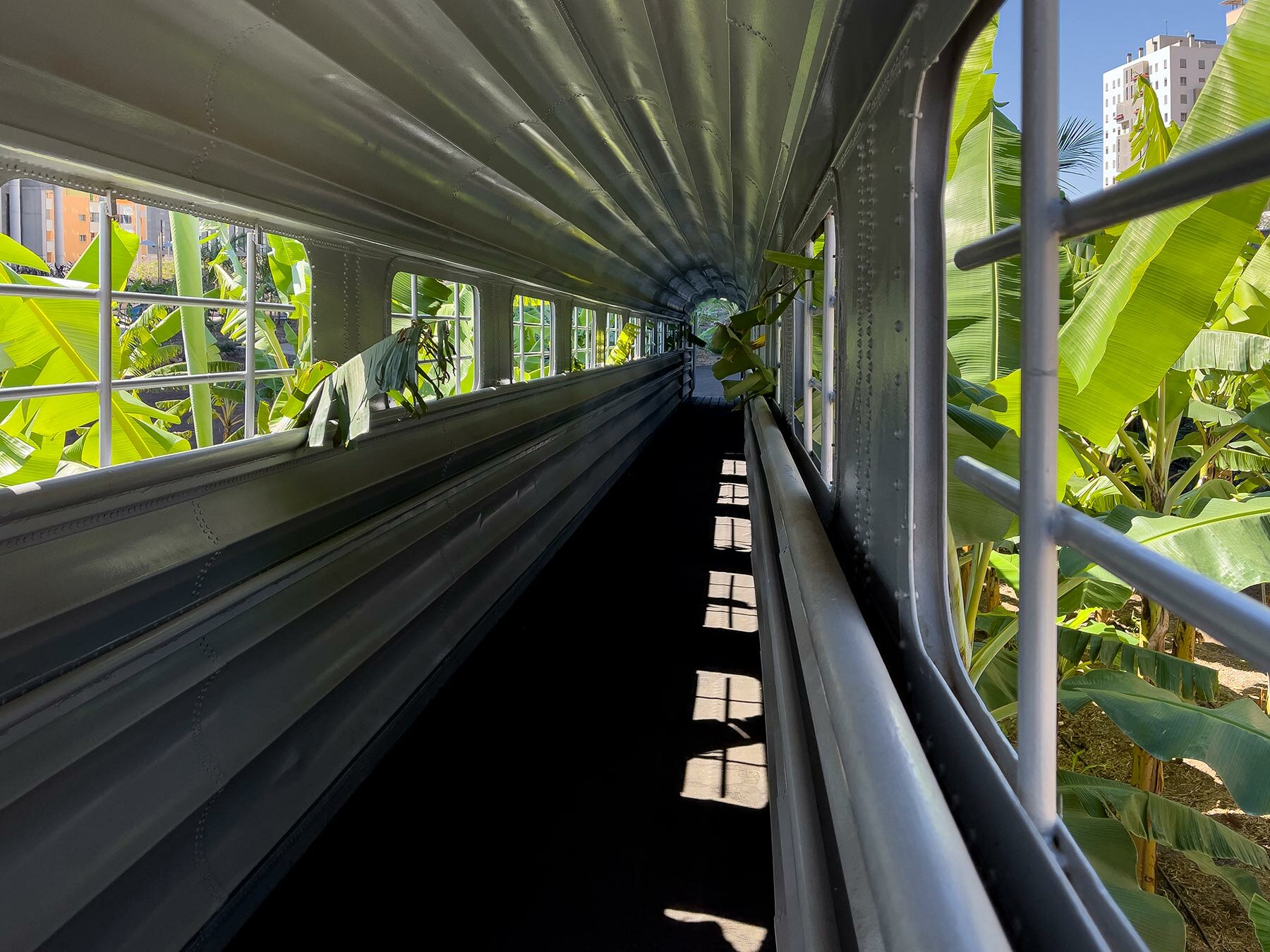 banana-garden-el-tanque-cultural-space-fernando-menis-designboom-21800