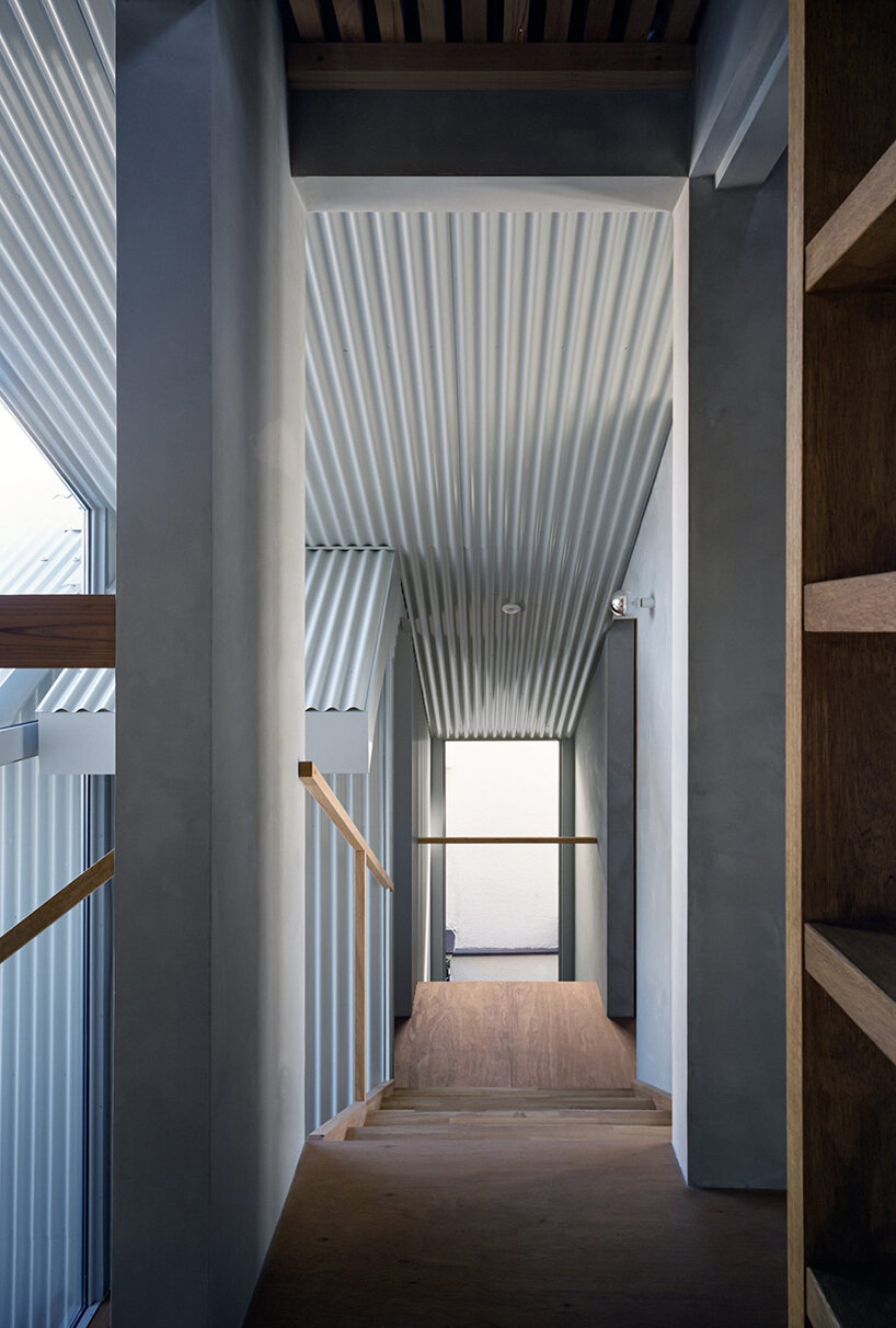 'house in koshien' by fujiwaramuro architects echoes japan's connecting roads + alleys