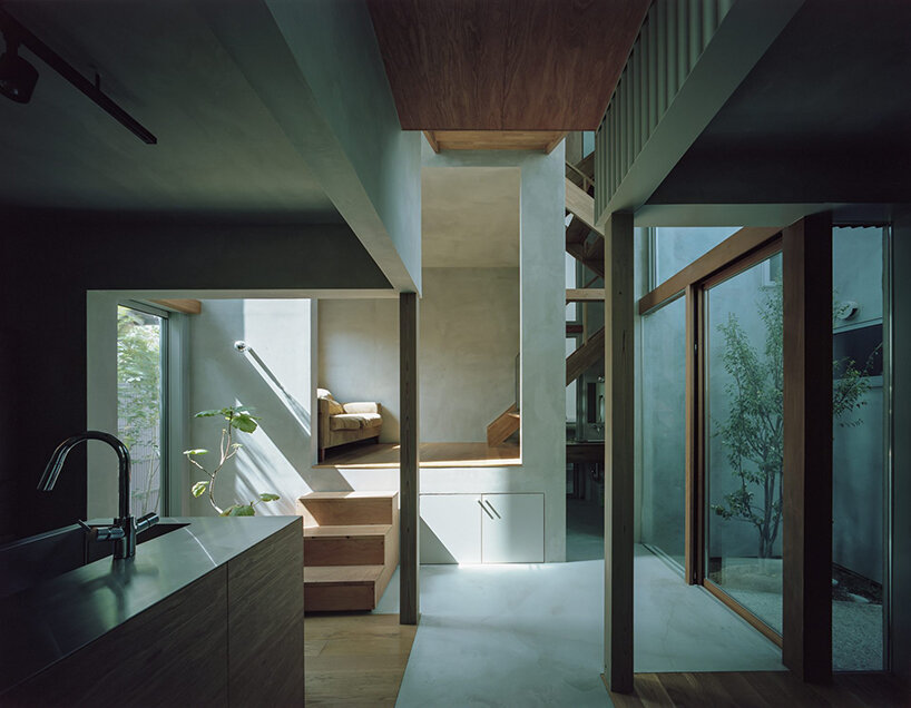 'house in koshien' by fujiwaramuro architects echoes japan's connecting roads + alleys