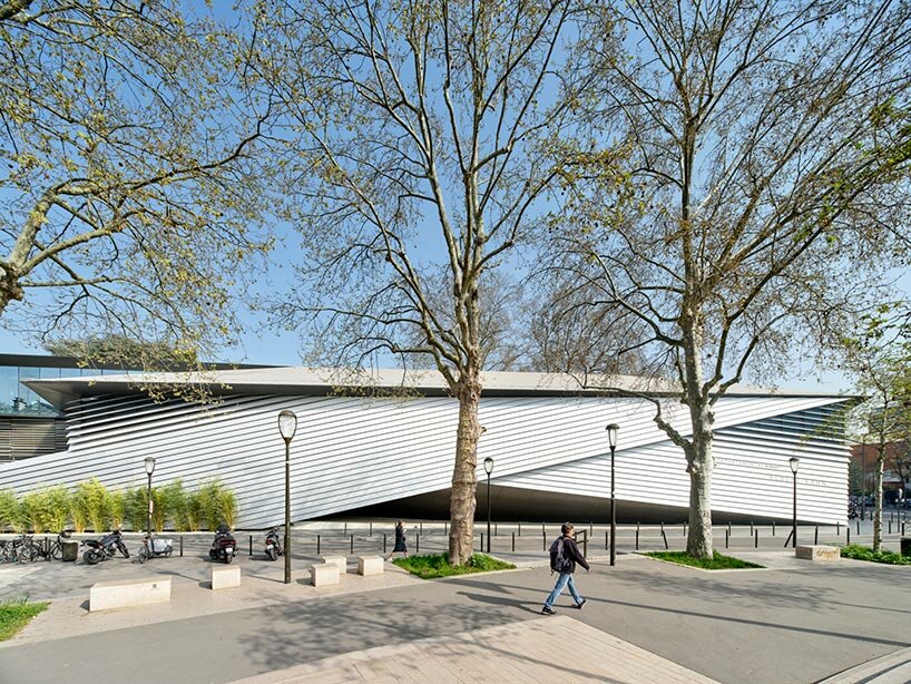 Kengo Kuma's irregular aluminum facade invites visitors to the Albert Kahn museum in France