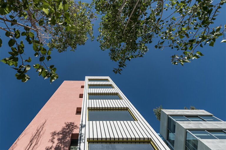 Gyros Building neiheiser argyros revives old office building as multicolored blocks