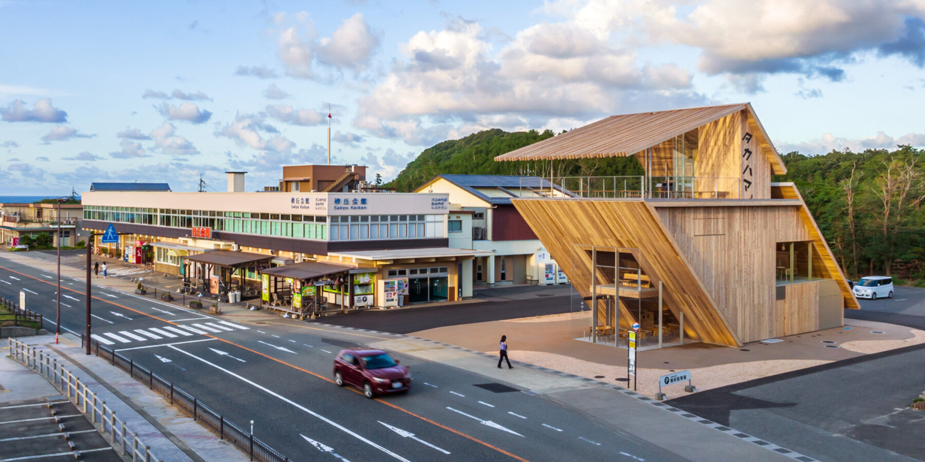 tottori-takahama-cafe-kka-designboom-09