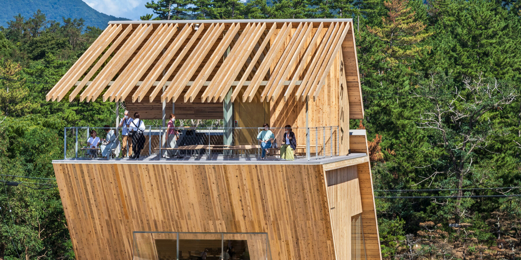 tottori-takahama-cafe-kka-designboom-full
