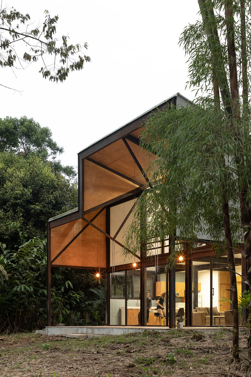 nestled in the tropical ecuador landscape, casa llona responds to adverse climatic conditions