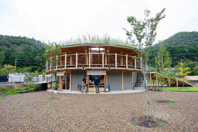 Cloud Architects weaves circular kiosks into Japan's lush mountain landscape