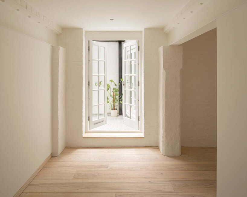 giles reid architects draws natural light into renovated 18th-century house in london
