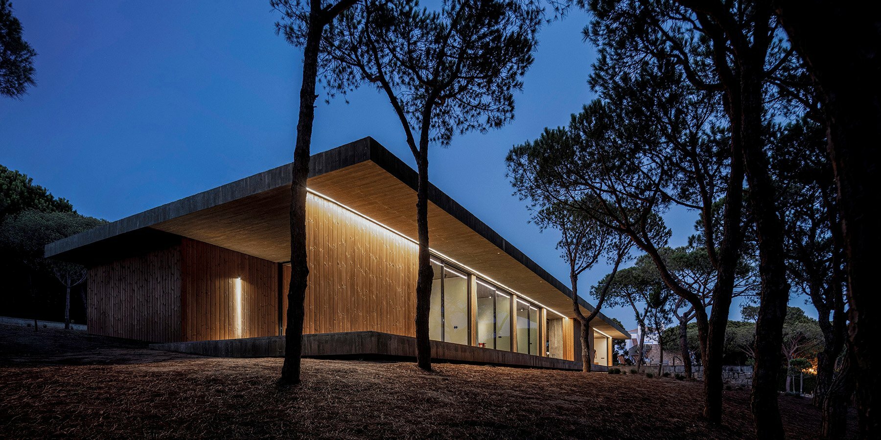 h81-house-in-praia-verde-designboom-1800-2