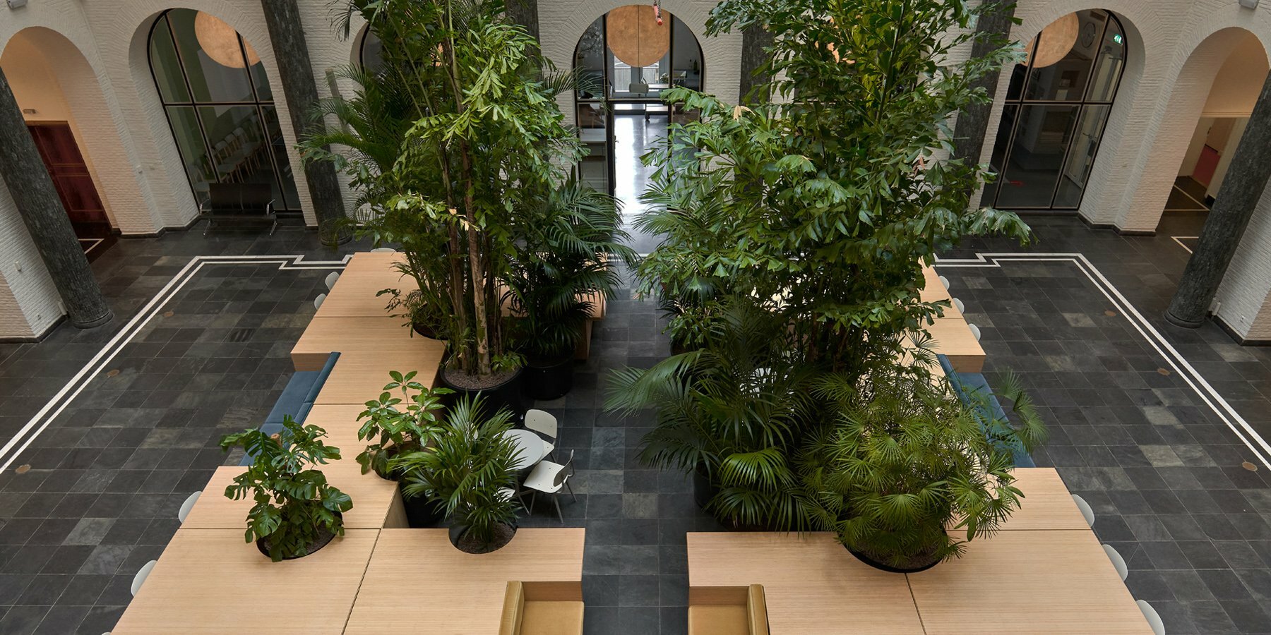 maagdenhuis-bureau-ira-koers-studio-roelof-mulder-designboom-2