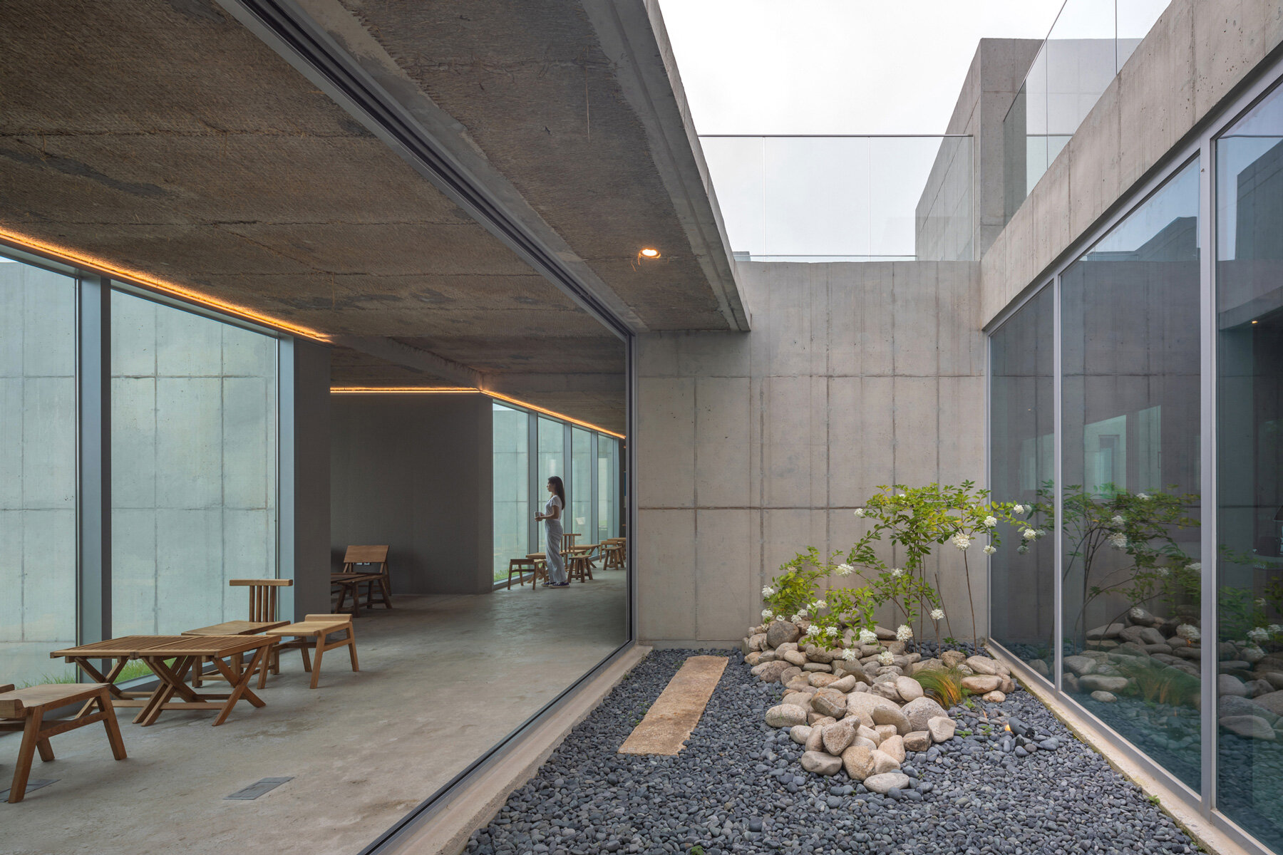 nonspace-cafe-on-architecture-korea-designboom-08a