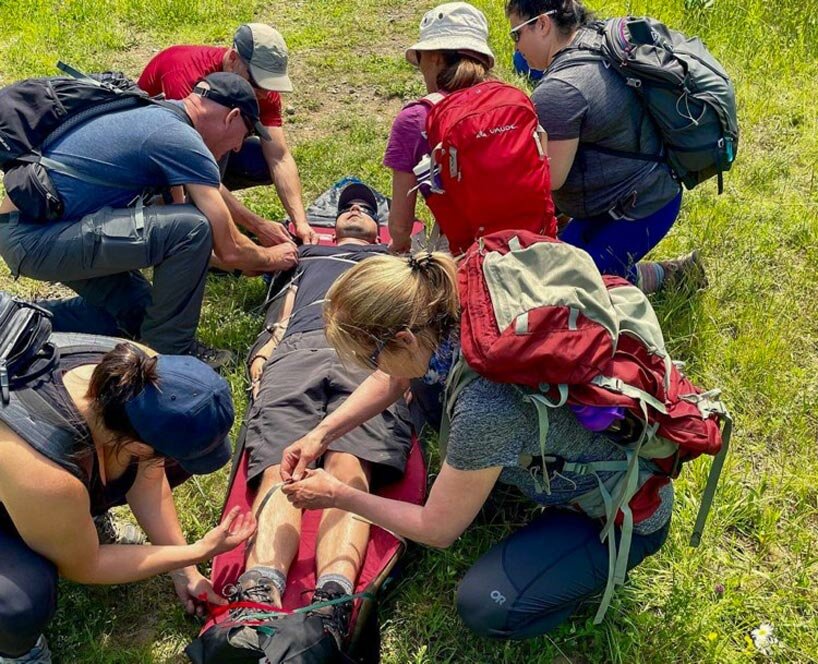 portable and durable 'nanoTRAINO' evacuation sled unfolds in seconds