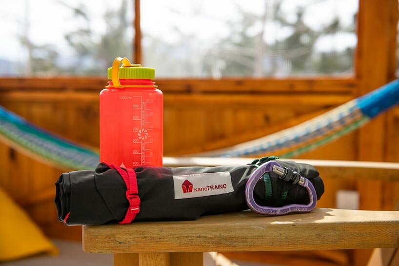 portable and durable 'nanoTRAINO' evacuation sled unfolds in seconds