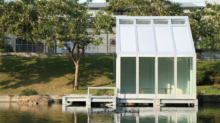 water-filled windows passively insulate buildings using sunlight