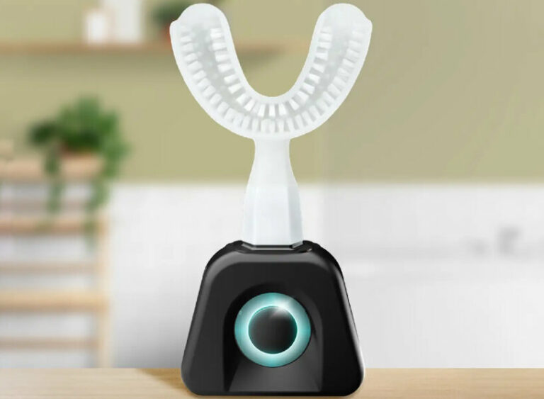 smileshaped toothbrush vibrates to clean teeth in 10 seconds