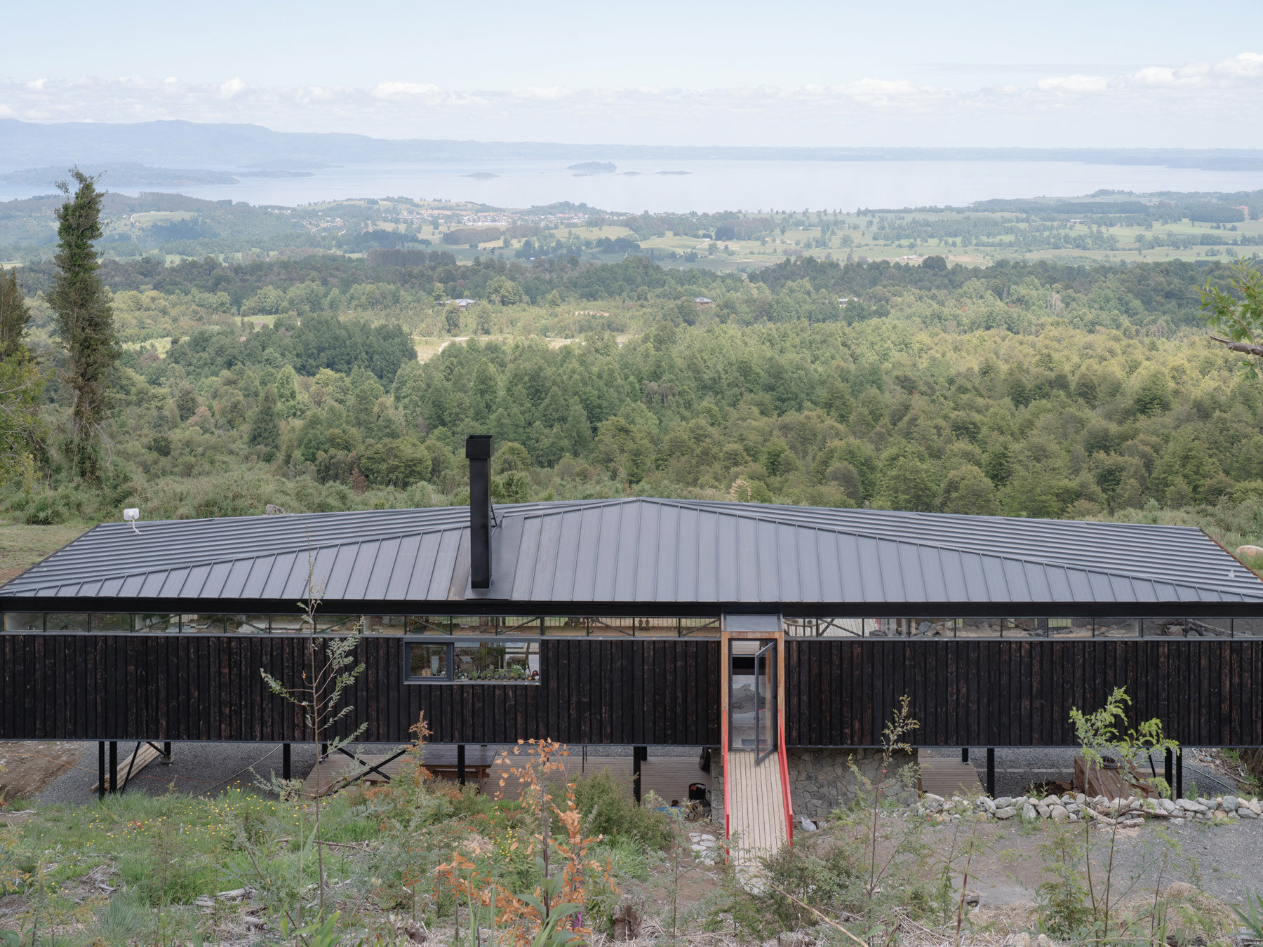 hebra-arquitectos-la-empastada-house-chile-designboom-1800