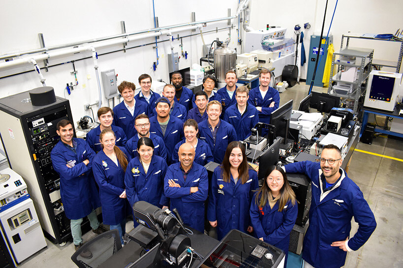 jeff bezos' space company, blue origin, transforms moon soil into lunar solar energy
