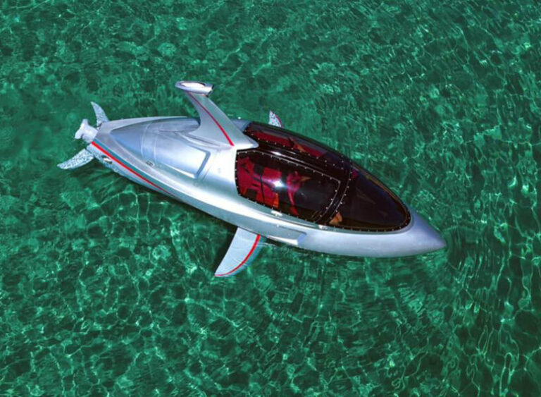 submersible 'jet shark' prototype swiftly sinks, glides, and leaps under and overwater