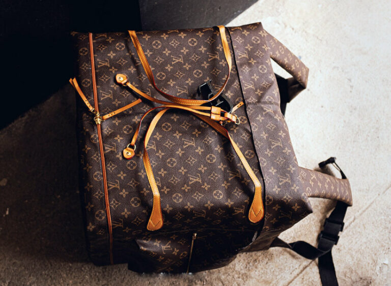 louis vuitton delivery bags fashionably spotlight app riders' working