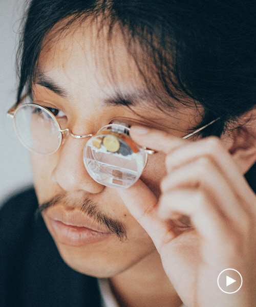 Onderscheid site expeditie monocle is the world's smallest AR device that clips onto your glasses