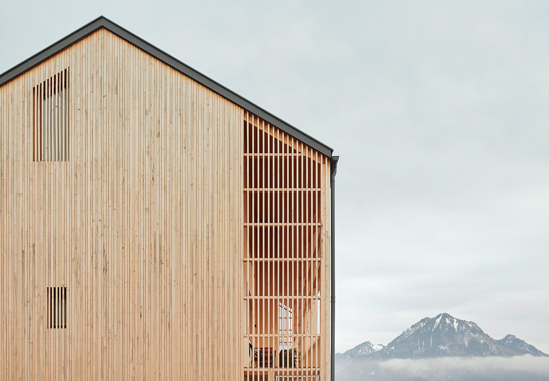 multigenerational-house-austria-renovation-mwarchitekten-designboom-21800