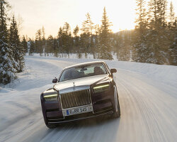 Rolls-Royce Black Badge Wraith Black Arrow, le dernier coupé V12