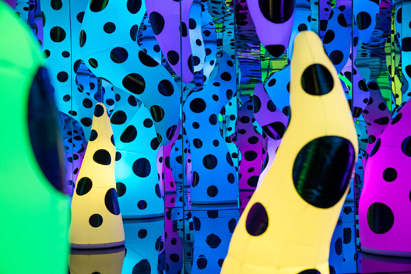 yayoi kusama's love is calling exhibition grows a mirrored forest of  glowing tentacles in miami