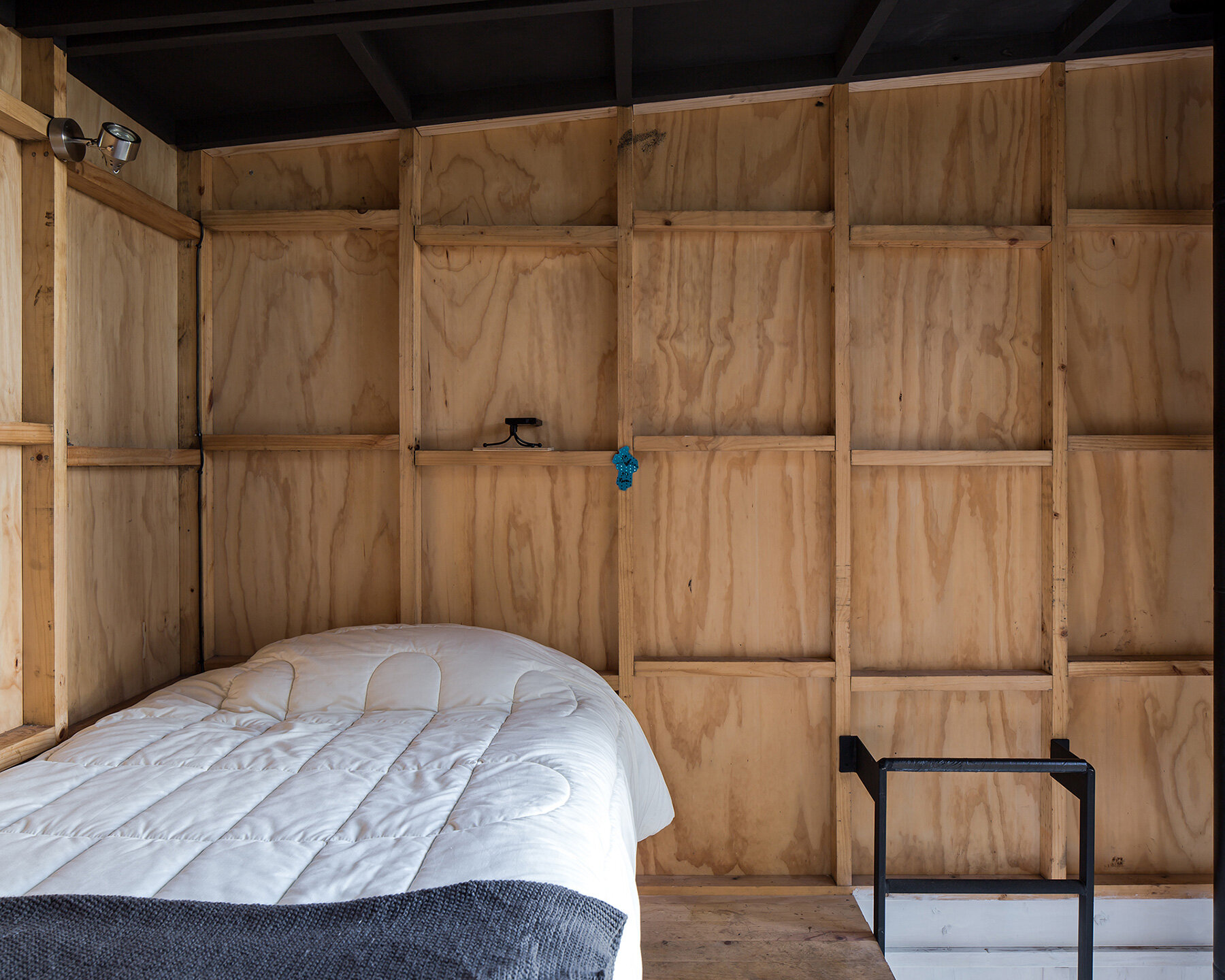 3x3-retreat-estudio-diagonal-architects-designboom-08a